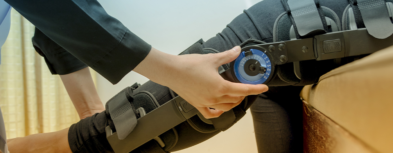 physical-therapy-clinic-acl-injury-prevention-program-physiostrength-physical-therapy-tacoma-wa